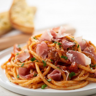 Букатини с ветчиной