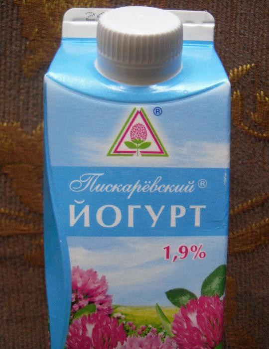 1. Этап. Соус для трески: 1. Этот соус можно приготовить на скорую руку, пока делается рыба. К треске йогуртово-горчичный соус идеально подходит. Лучше брать йогурт от 1,5 до 2% жирности.