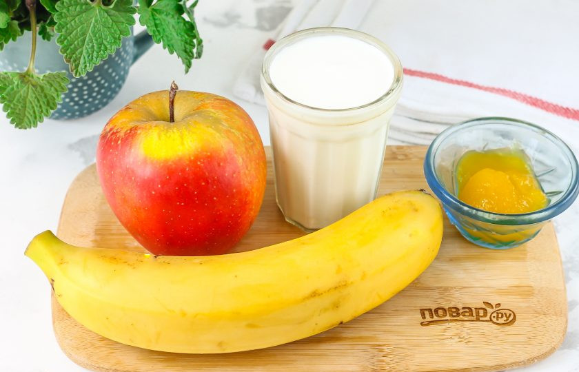 1. Этап. Смузи для диабетиков: Подготовьте указанные ингредиенты. Яблоки могут быть любого сорта. Если они кислые, то добавьте чуть больше меда и наоборот.