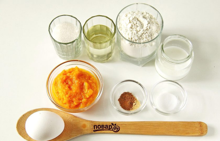 1. Этап. Тыквенные капкейки: Подготовьте все ингредиенты.