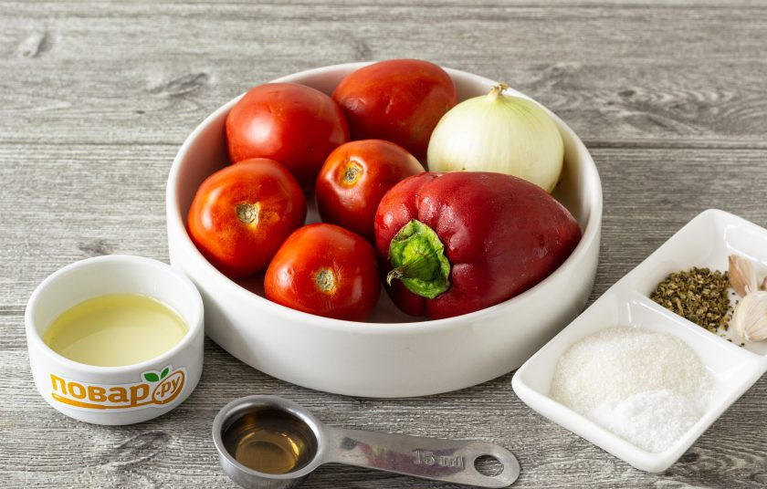 1. Этап. Соус для пиццы на зиму: Подготовьте все ингредиенты.