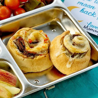Cheesy Roast Beef Pinwheels