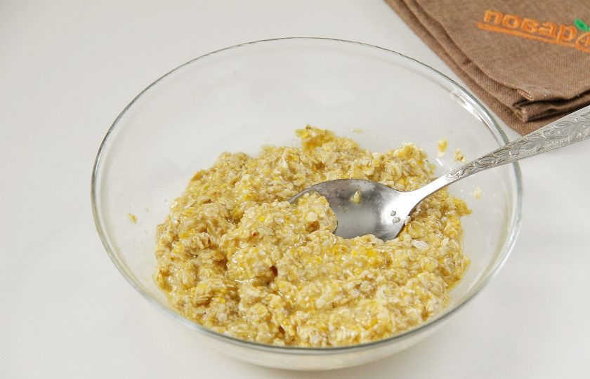 1. Этап. Овсяное печенье без муки и масла: Перемешайте все еще раз до однородного состояния.