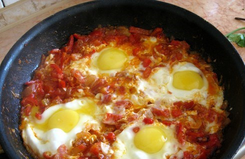 1. Этап. Яичница израильская: 4. Ждем пока яйца 