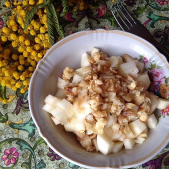 Салат с кальмарами и сыром