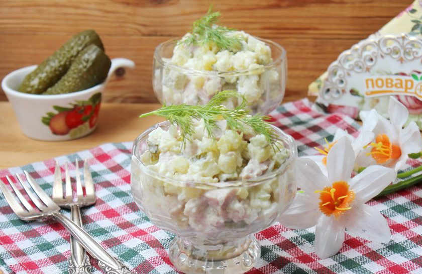 1. Этап. Салат со свининой и солеными огурцами: Салат из свинины с солеными огурцами готов. Подавайте на закуску.