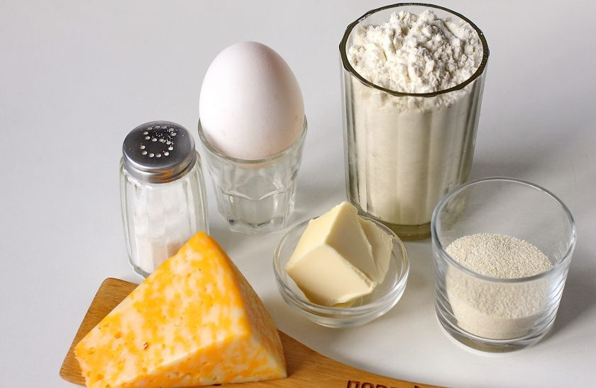 1. Этап. Галушки с сыром: Подготовьте все ингредиенты.