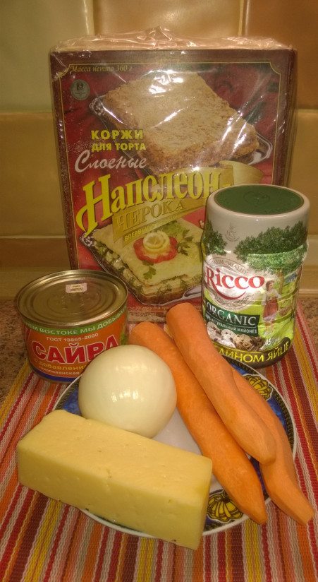 1. Этап. Слоеный торт с рыбой: 1. Подготовьте ингредиенты.