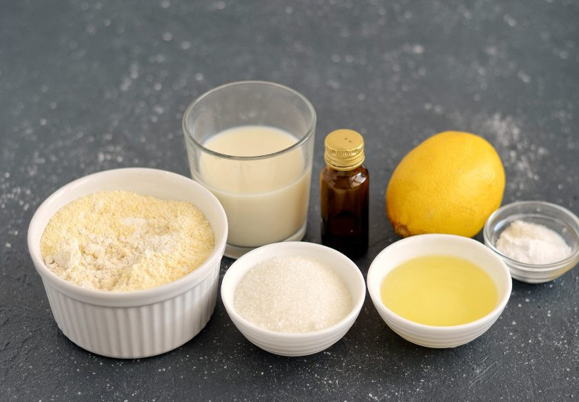 1. Этап. Безглютеновый пирог: Подготовьте все ингредиенты.