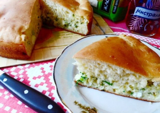 1. Этап. Пирог на кефире с рыбными консервами: 7. Вот такой он получается в разрезе. Приятного аппетита!