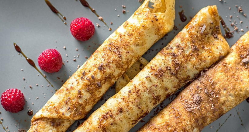 1. Этап. Блины на кефире с дырочками: Жарьте блины на сухой сковороде с обеих сторон до золотистого цвета. Приятного чаепития!