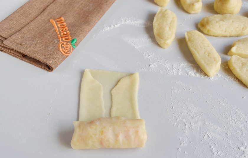 1. Этап. Вэрзэре: И сверните рулетиком пирожок.