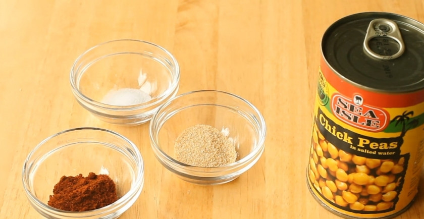 1. Этап. Жареный нут (питательный перекус): 1. Подготовьте все необходимые ингредиенты.