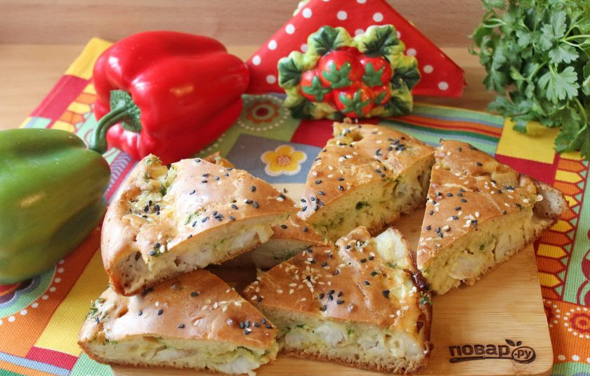 1. Этап. Пирог с судаком: Пирог с судаком немного охладите и подавайте к столу. Вкусно в теплом и в холодном виде.