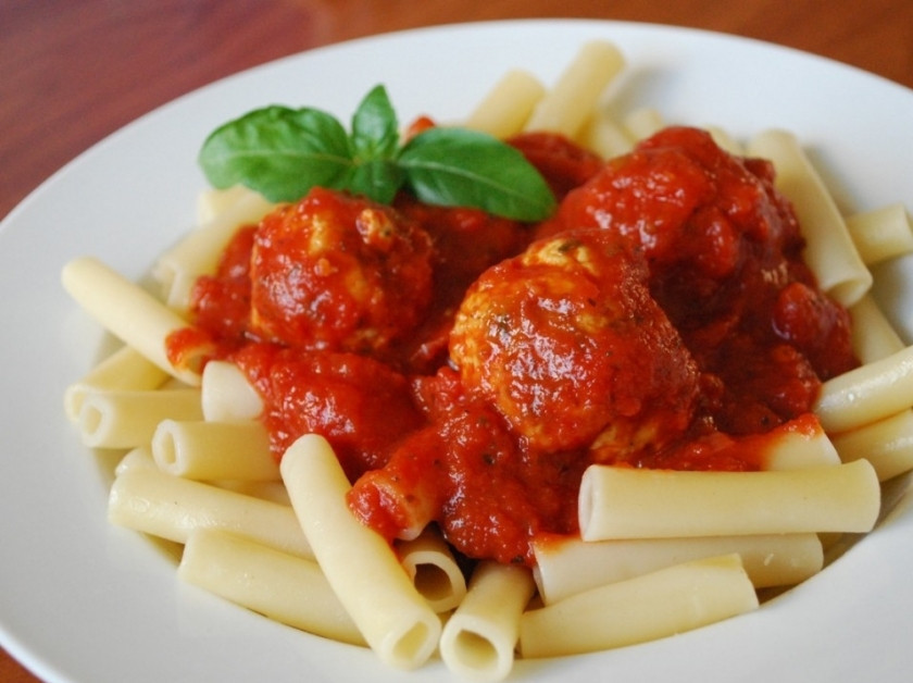 1. Этап. Тефтели с капустой в духовке: Подать с гарниром. Приятного аппетита!