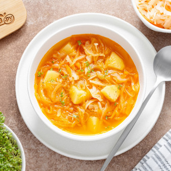 Щи из квашеной и свежей капусты