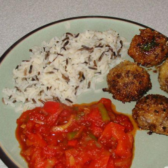 Мясные шарики в томатном соусе