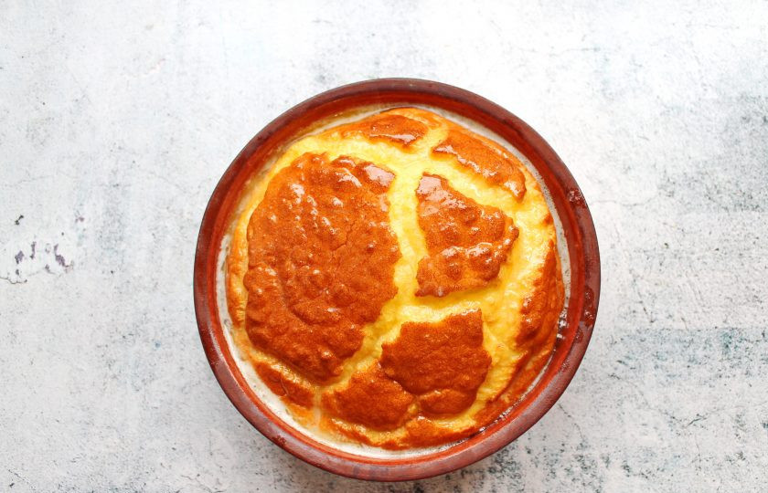 1. Этап. Старорусская драчена: Готовую драчену достаньте из духовки и полейте растопленным сливочным маслом и сразу подавайте к столу.