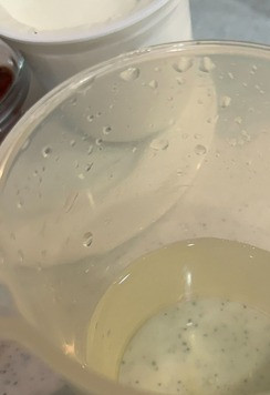 1. Этап. Гречаники с индейкой в соусе: Готовим соус: берем кипяченую слегка теплую воду