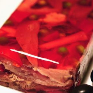 Язык под желе