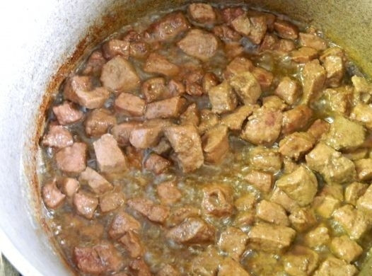 1. Этап. Паштет из говяжей печени с морковью и луком: 5. Обжариваем её на протяжении минут двадцати.