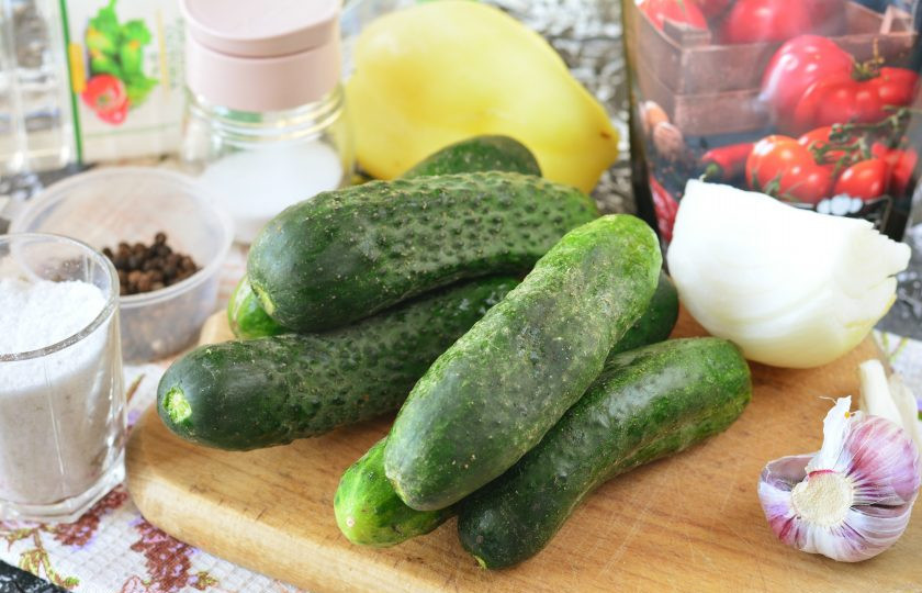 Огурцы маринованные с кетчупом на зиму 1. Этап. Огурцы маринованные с кетчупом на зиму: Подготовьте все ингредиенты.