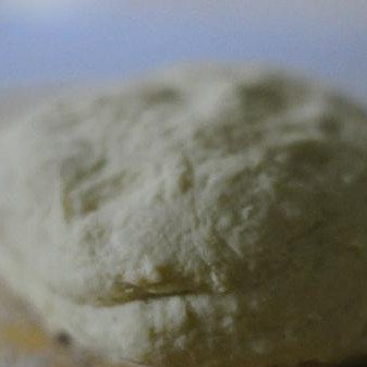 1. Этап. Лобиани: В кефирную смесь понемногу подмешиваем муку, замешиваем тесто до тех пор, пока не перестанет липнуть к рукам. Ставим в теплое место подходить, когда тесто поднимется - обминаем его руками еще раз и вновь ставим подходить.