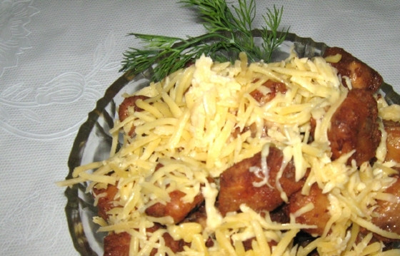 1. Этап. Куриные гузки: Сверху на горячее блюдо натрите сыр. Приятного аппетита!