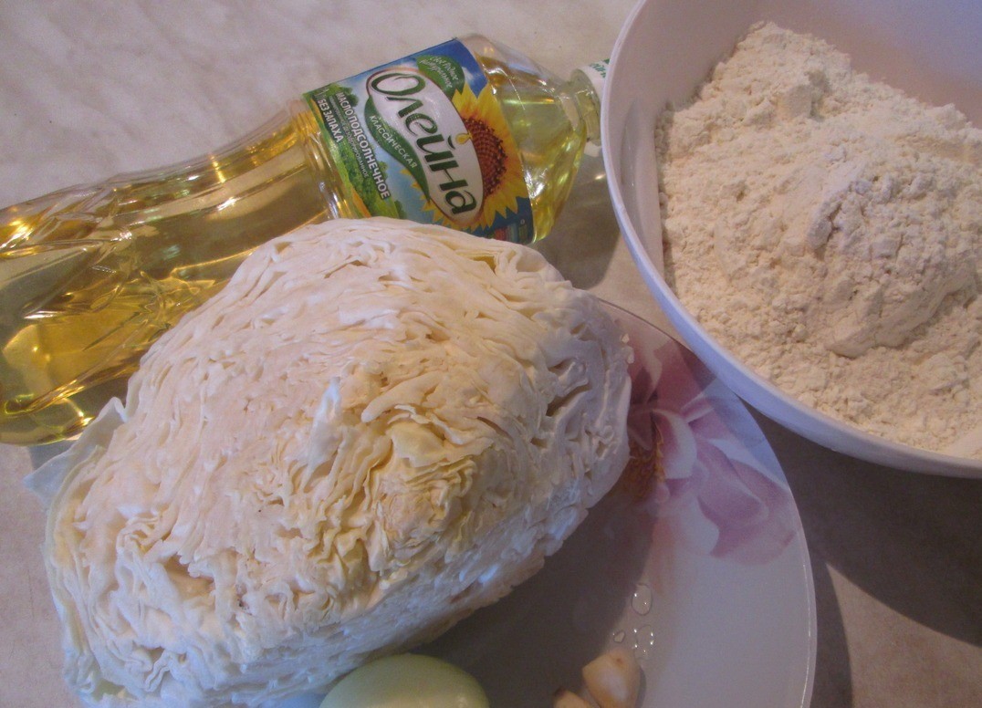 1. Stage. Lenten cabbage pie: Prepare the groceries.