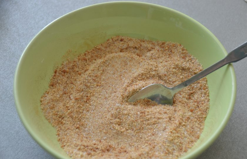 1. Этап. Ленивый яблочный штрудель: Перемешайте.