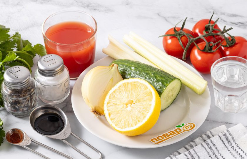 1. Этап. Суп «Кровавая Мэри»: Подготовьте все ингредиенты.