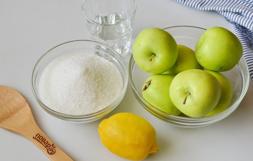 1. Этап. Варенье из яблок и лимона: Подготовьте яблоки, сахар, воду и лимон. Приступим!