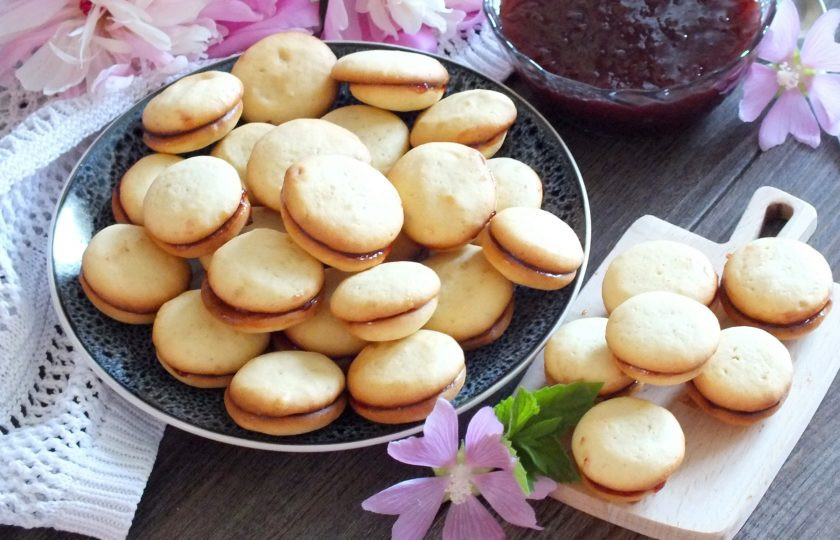 1. Этап. Печенье Айгуль: Приятного аппетита!