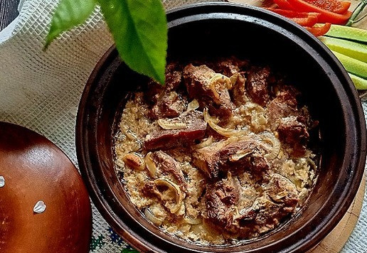 1. Этап. Индейка Духовая на лаваше: Индейка у нас приготовилась. Мне времени хватило. Нежнейшее мясо и очень вкусный соус получился из маринада. Пойдём кушать на воздух.