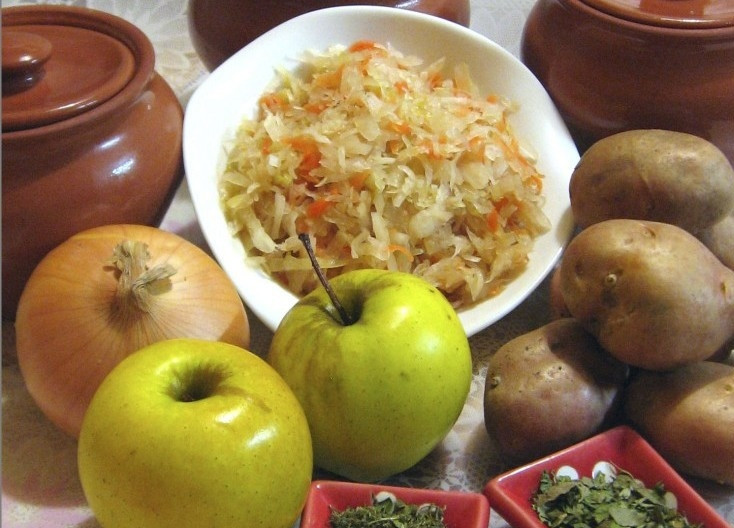 1. Этап. Картофель в горшочках в духовке: Подготовить продукты.