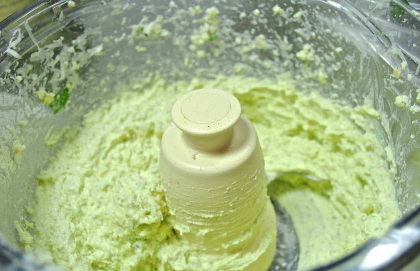 1. Этап. Сырный дип: У вас получится такая густая масса.