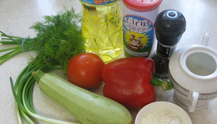 1. Этап. Кабачки по-гречески: 1. Приготовить кабачки по-гречески в домашних условиях очень легко, особенно в летнее время. Я делаю это блюдо очень часто, а мои домашние всегда по достоинству оценивают мои старания.