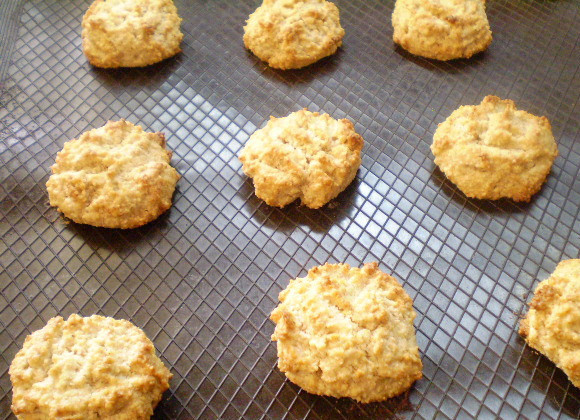 1. Этап. Печенье для диабетиков: 6. Выпекаем печенье 20 минут. Снимаем и остуживаем на решетке. Печенье для диабетиков готово. Приятного аппетита!