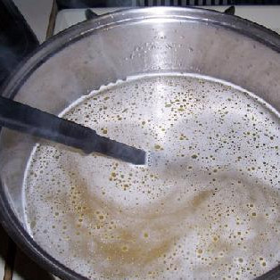 1. Этап. Тройной сырный Зити: Варим макароны.