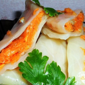 Капустные трубочки с морковью