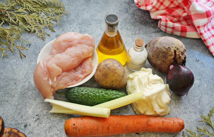 1. Этап. Салат Торнадо: Подготовьте все необходимые ингредиенты для приготовления салата 