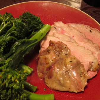 Баранья нога в духовке целиком