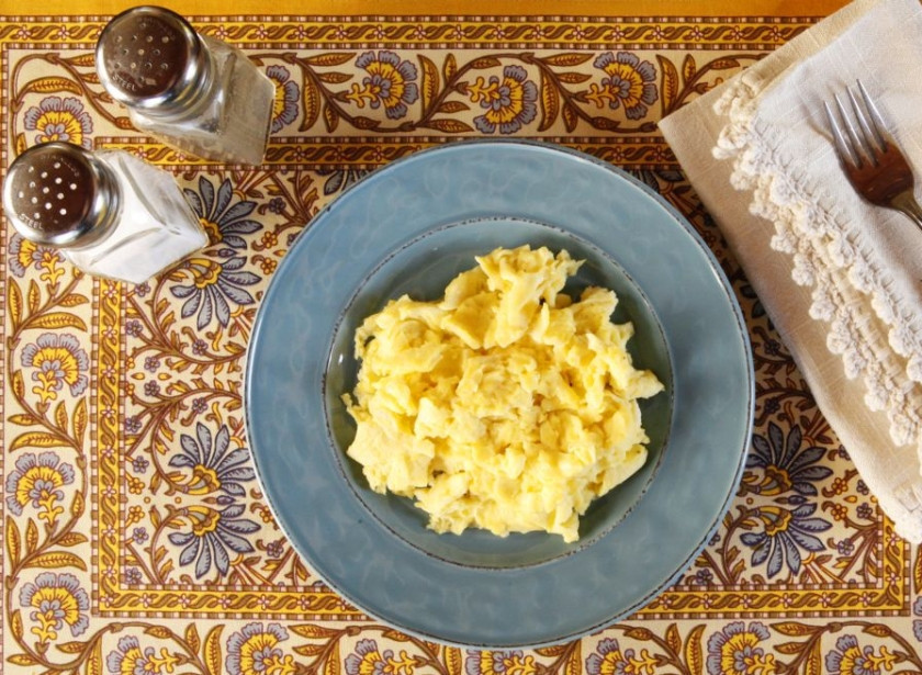 1. Этап. Простая яичница болтунья: Приятного аппетита!