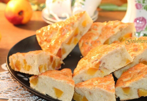 1. Этап. Пирог солнечный: P.S. Пирог можно смазать взбитым желтком (+1 щеп. сахара), но только после 40 минут выпечки. Т. к. желток замедляет рост (верх) пирога. А затем на 5 минут в печь до красивого румянца.