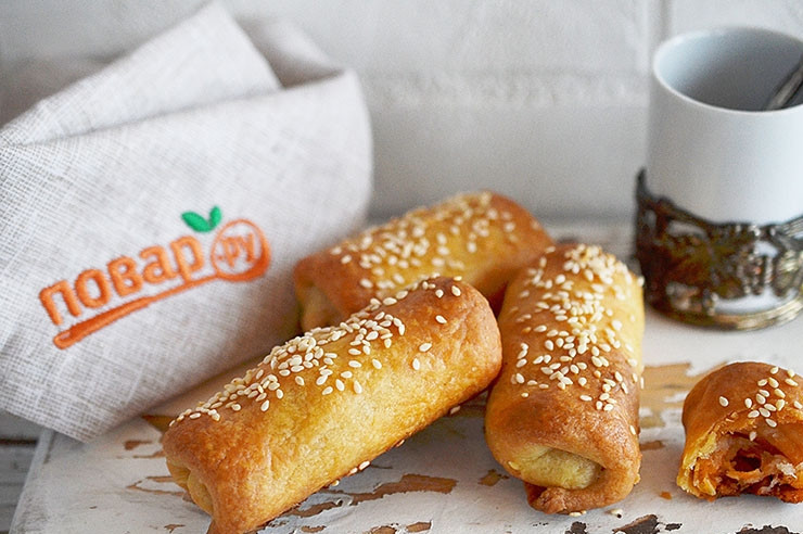 1. Этап. Закусочные трубочки с курицей и овощами: Подайте к столу. Приятного аппетита!