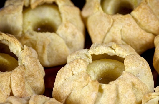 1. Этап. Яблоки, запеченные в тесте: 14. Запекайте минут 45 до румяной корочки. Приятного чаепития!