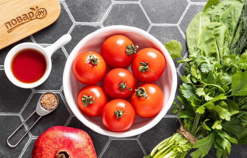 1. Этап. Салат Броцеули: Подготовьте все ингредиенты.