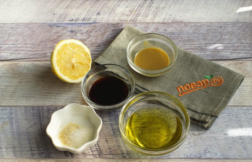 1. Этап. Морковно-кабачковая паста: Подготовьте продукты. Овощи вымойте. Морковь очистите.