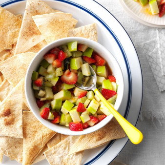 Apple Salsa with Cinnamon Chips