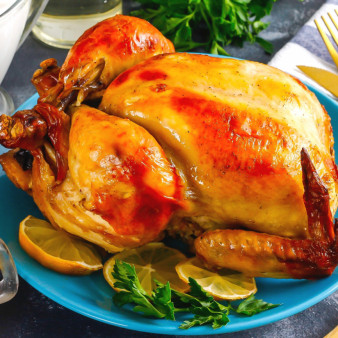 Цыпленок с черносливом в духовке